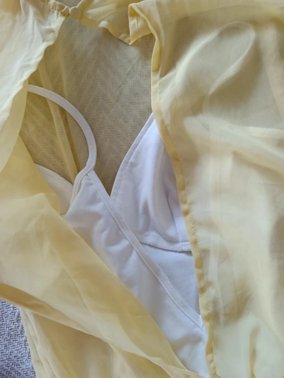 Le Lis pastel yellow women's chic elegant transparent voile T-shirt – photo 8